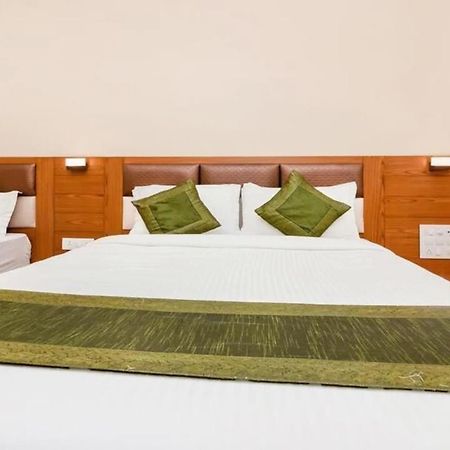 Hotel Volga Plaza Mumbai Ngoại thất bức ảnh