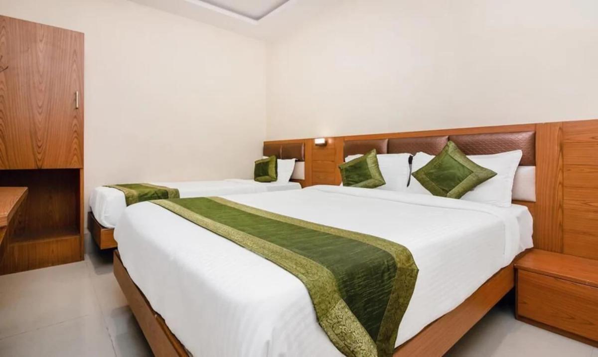 Hotel Volga Plaza Mumbai Ngoại thất bức ảnh