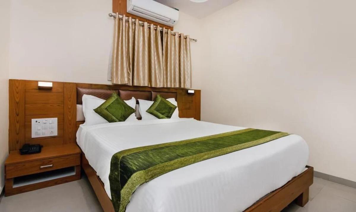Hotel Volga Plaza Mumbai Ngoại thất bức ảnh