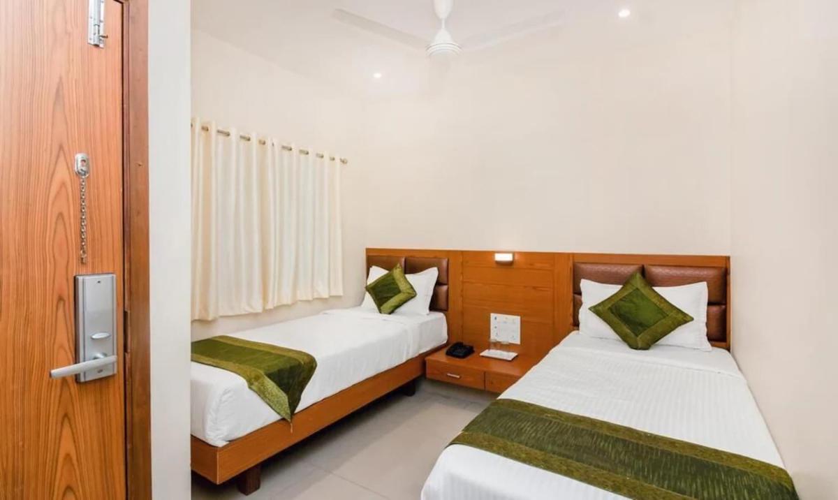 Hotel Volga Plaza Mumbai Ngoại thất bức ảnh